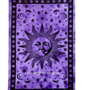 ON SALE✨ Purple Moon/Sun Face Tapestry 🌞🌚